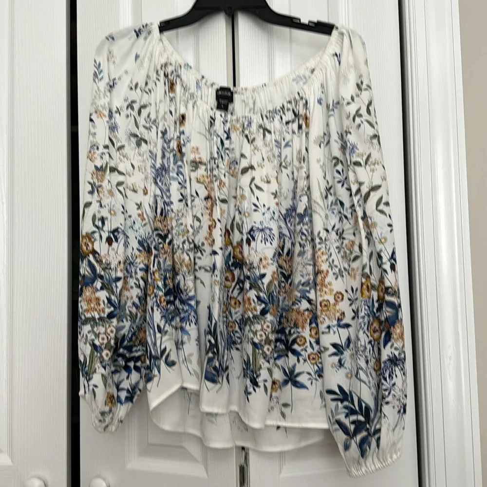 Karen Kane flowered sleeved woman’s top - Picture 2 of 5